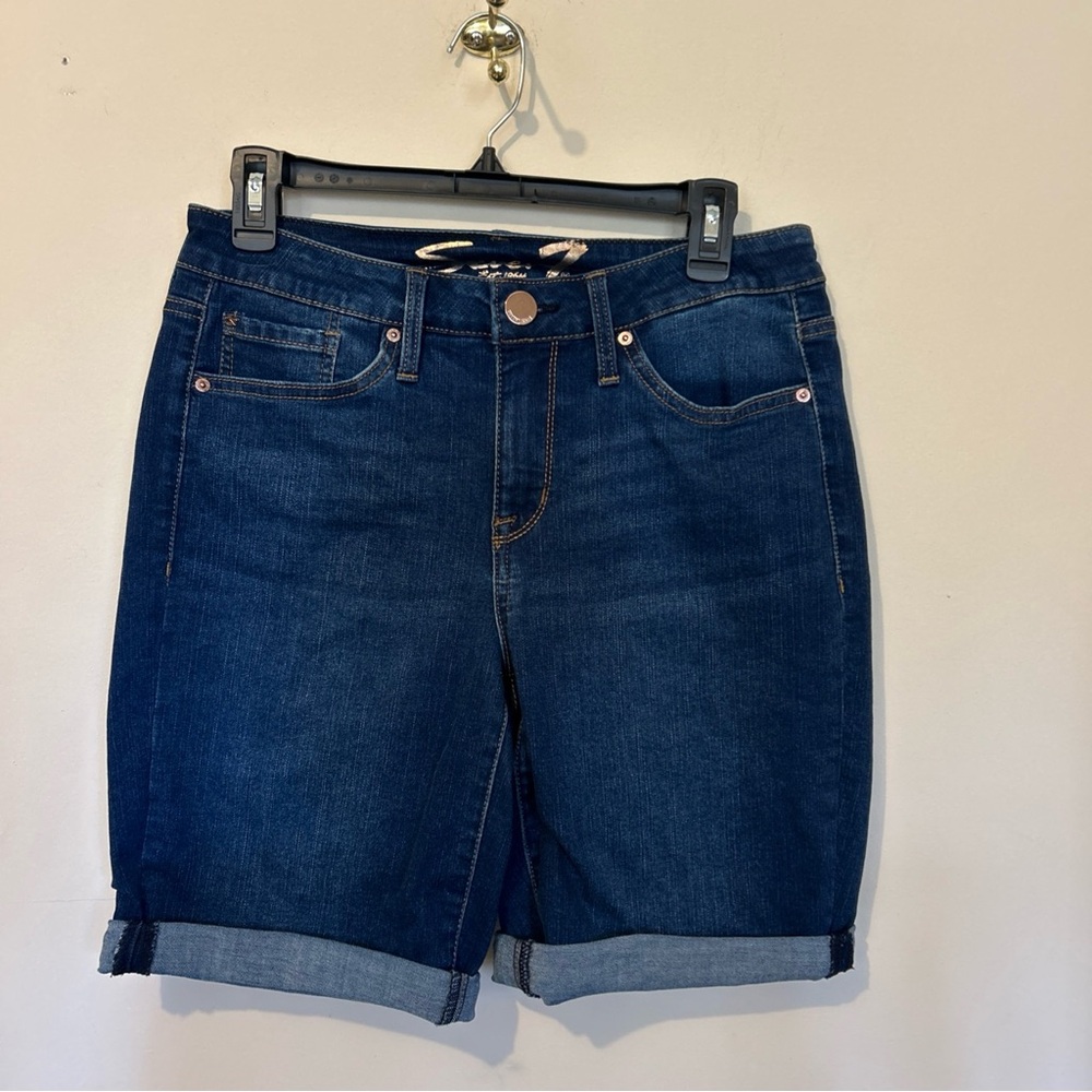 Seven7 Jeans Shorts Women’s 8 Blue Denim Cotton Outdoor Stretch Bermuda Roll Up